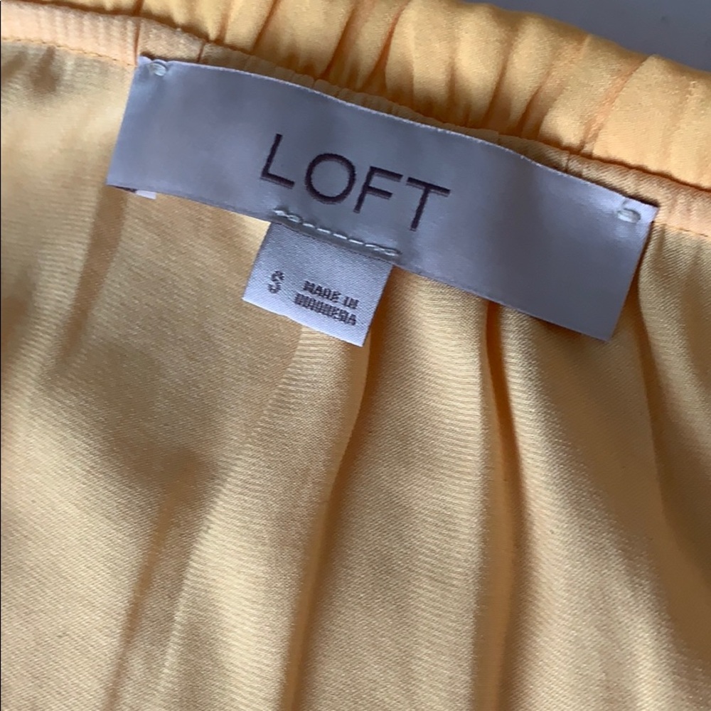 Loft | Gold Ruffle Blouse - Picture 4 of 5